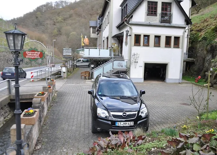 Pensión Gutsschaenke Sennerhof 3*